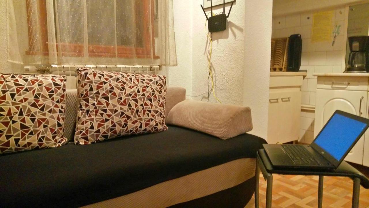 One Bedroom Apartment French Embassy 布加勒斯特 外观 照片