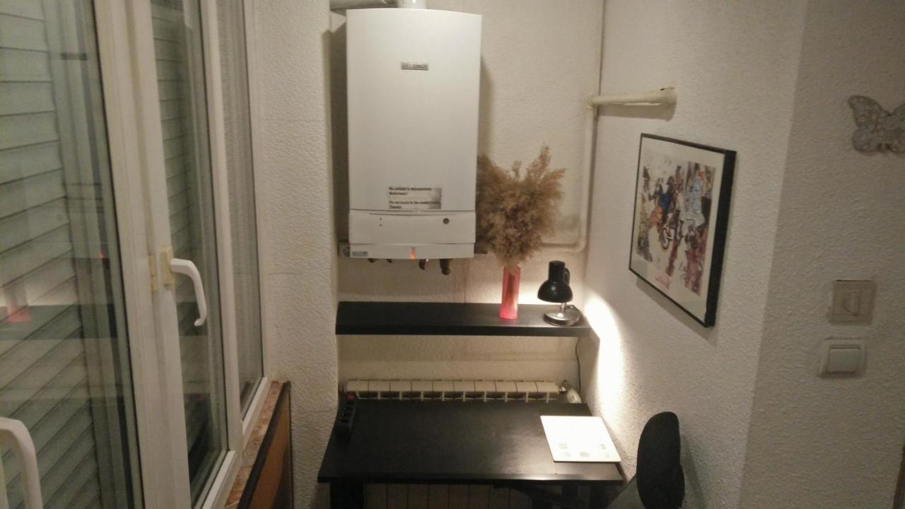 One Bedroom Apartment French Embassy 布加勒斯特 外观 照片